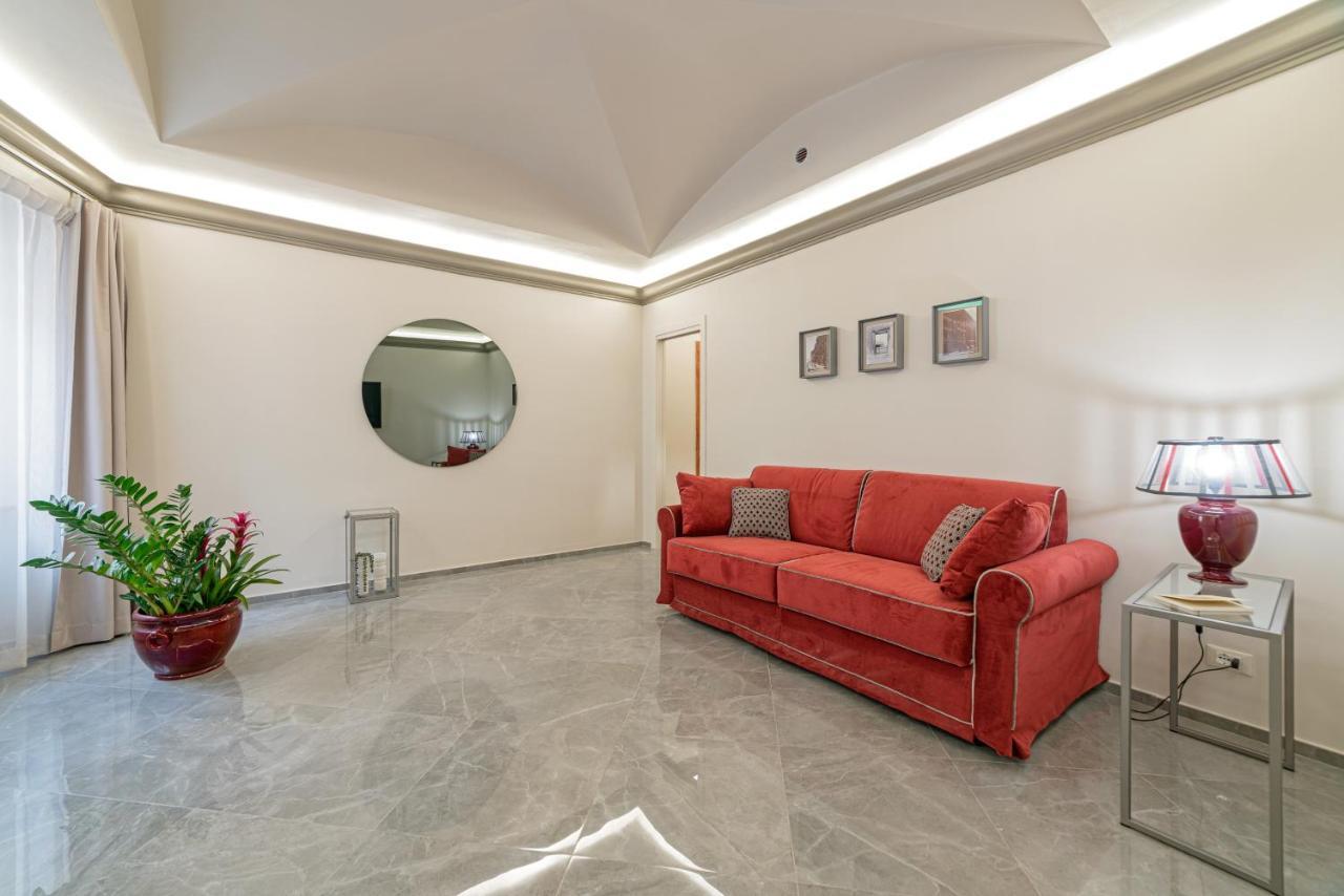 Bmga L Viapaola43 Palace Aparthotel