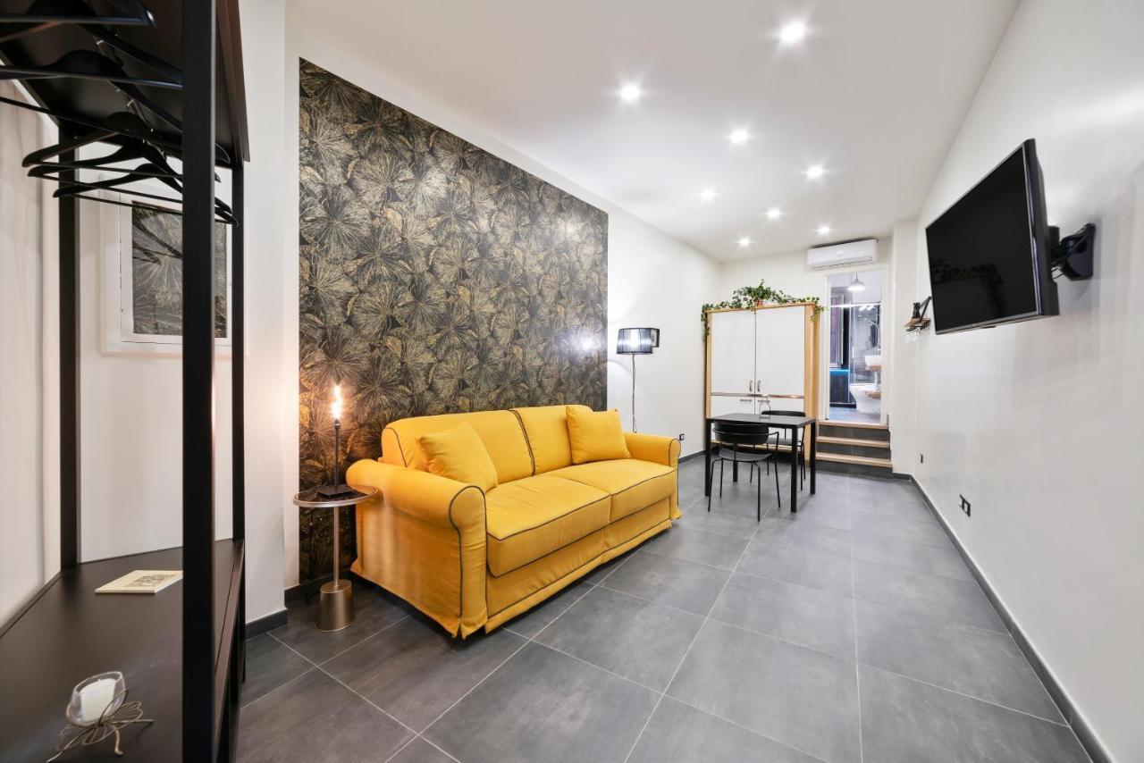 Bmga L Viapaola43 Palace * Rom